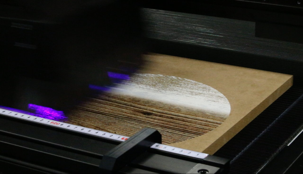 Thin ink layer technology – white ink Thin ink layer technology - white ink