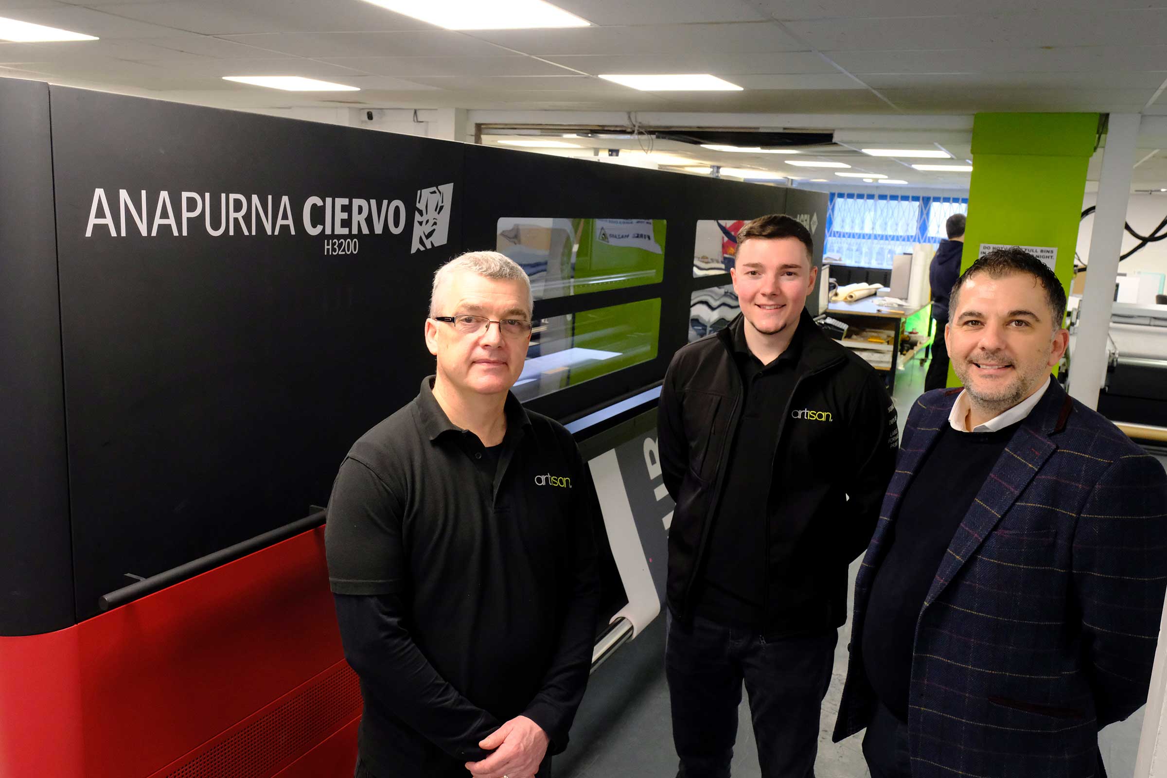 Artisan Signs has invested in Agfa’s Anapurna Ciervo H3200 hybrid wide-format inkjet printer