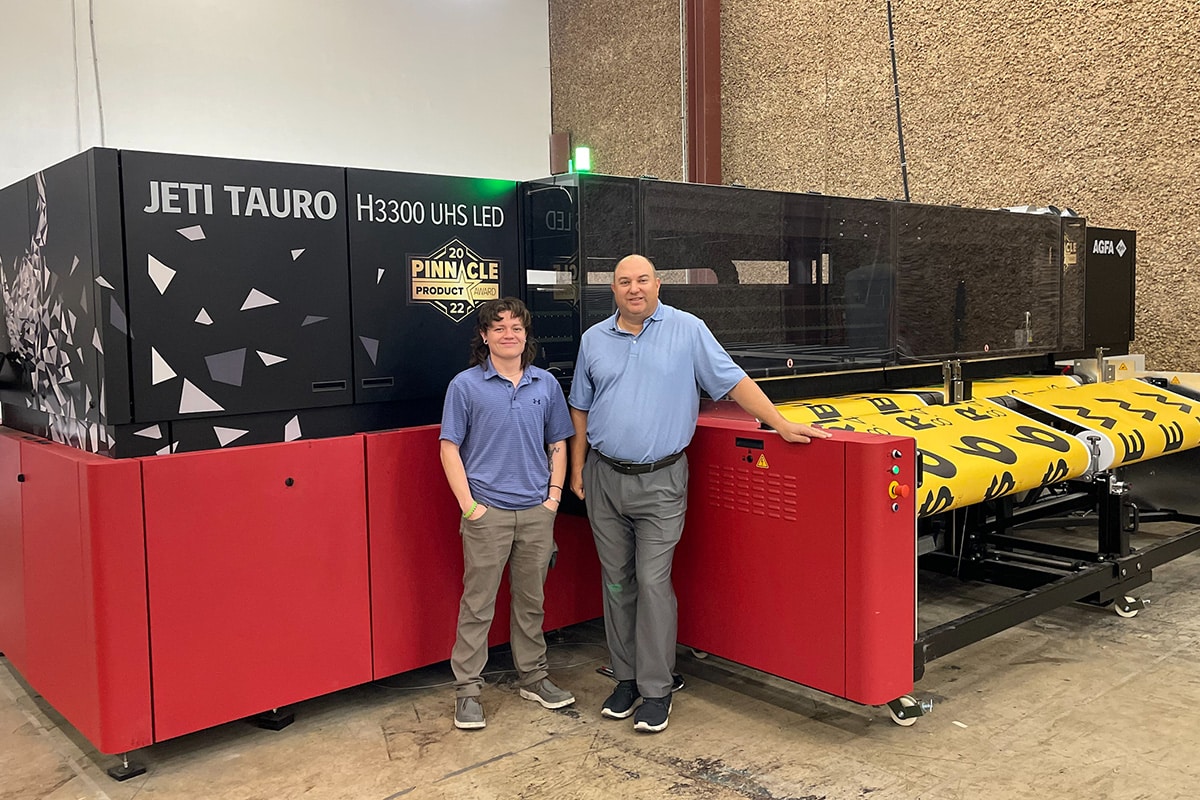 PR ColorDynamics David Dey And Operator 1200×800