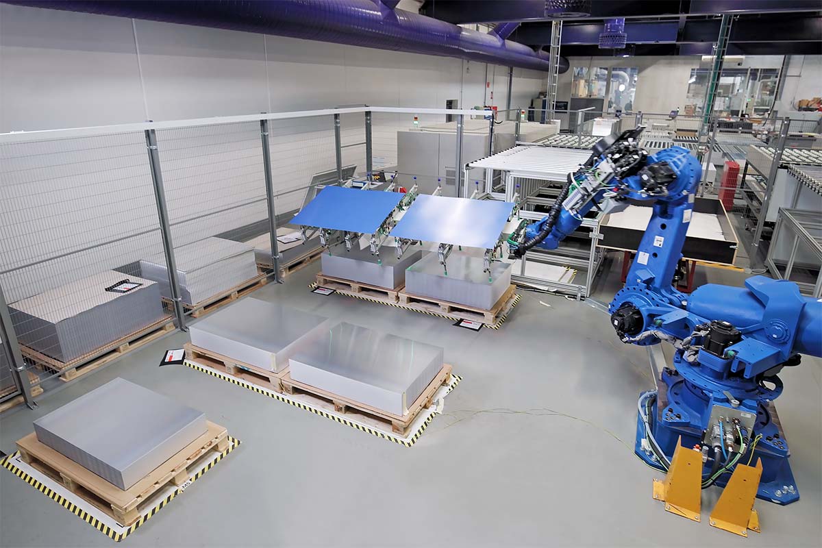 Robotic plate loader